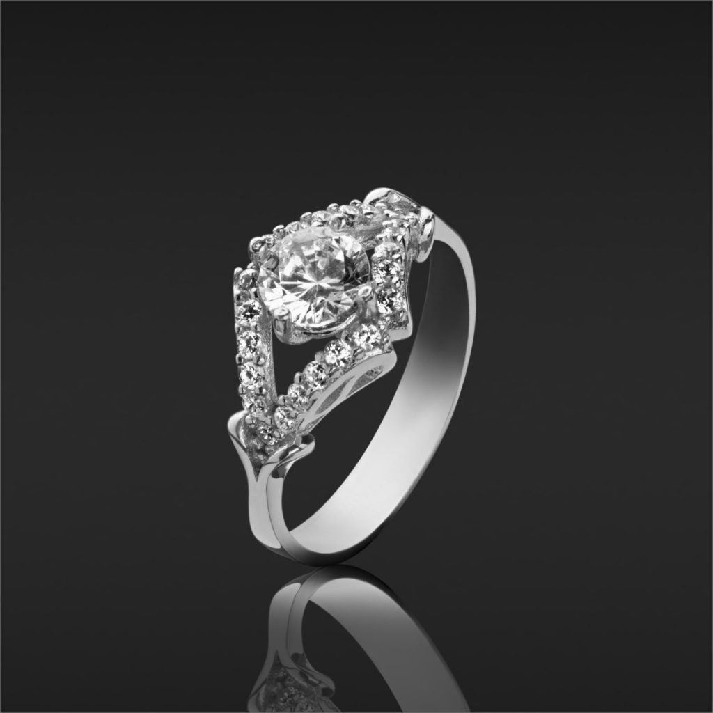 ring with diamonds P9BVZZT