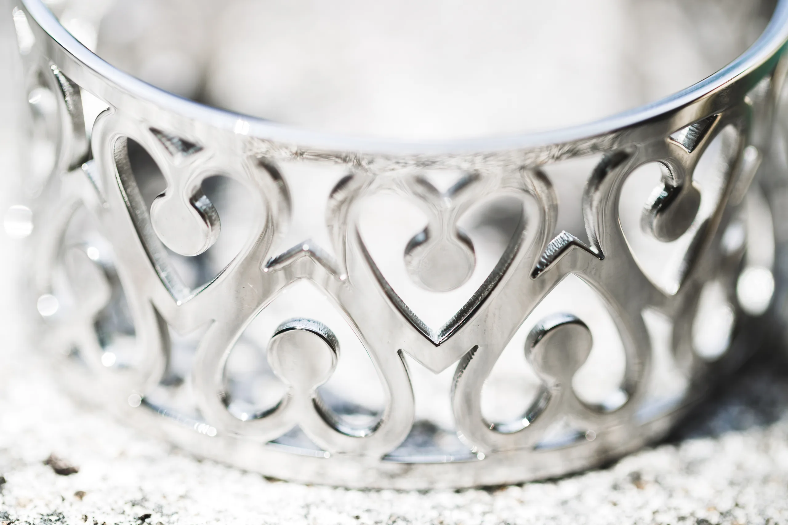 silver bracelet with hearts ornament close up wed 2024 09 17 00 10 10 utc scaled